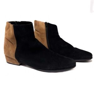 Van Eli “Elide” Black & Canel Suede Ankle Boots Booties Size 9.5 Like New
